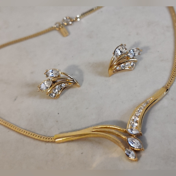 Vintage Signed Vendome Diamante Jewelry Set Necklace and Pierced Earrings - Picture 3 of 12